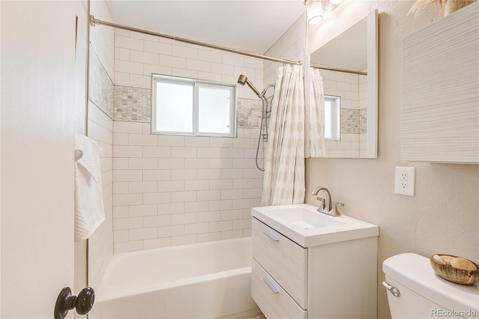MLS Image #14 for 6170 s bemis street,littleton, Colorado