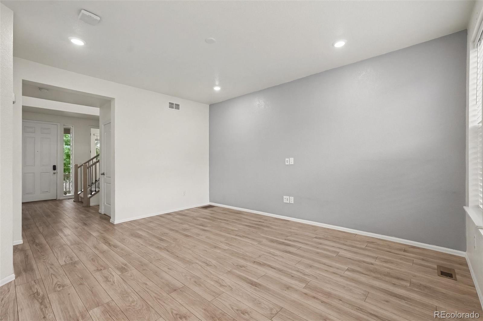 MLS Image #10 for 10931  uvalda street,commerce city, Colorado