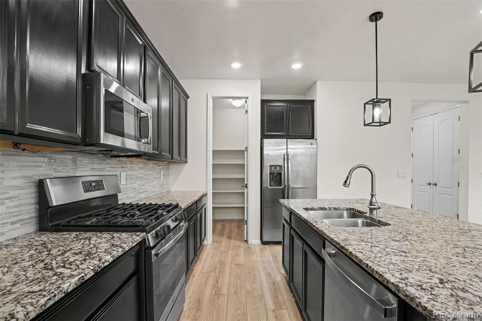 MLS Image #2 for 10931  uvalda street,commerce city, Colorado