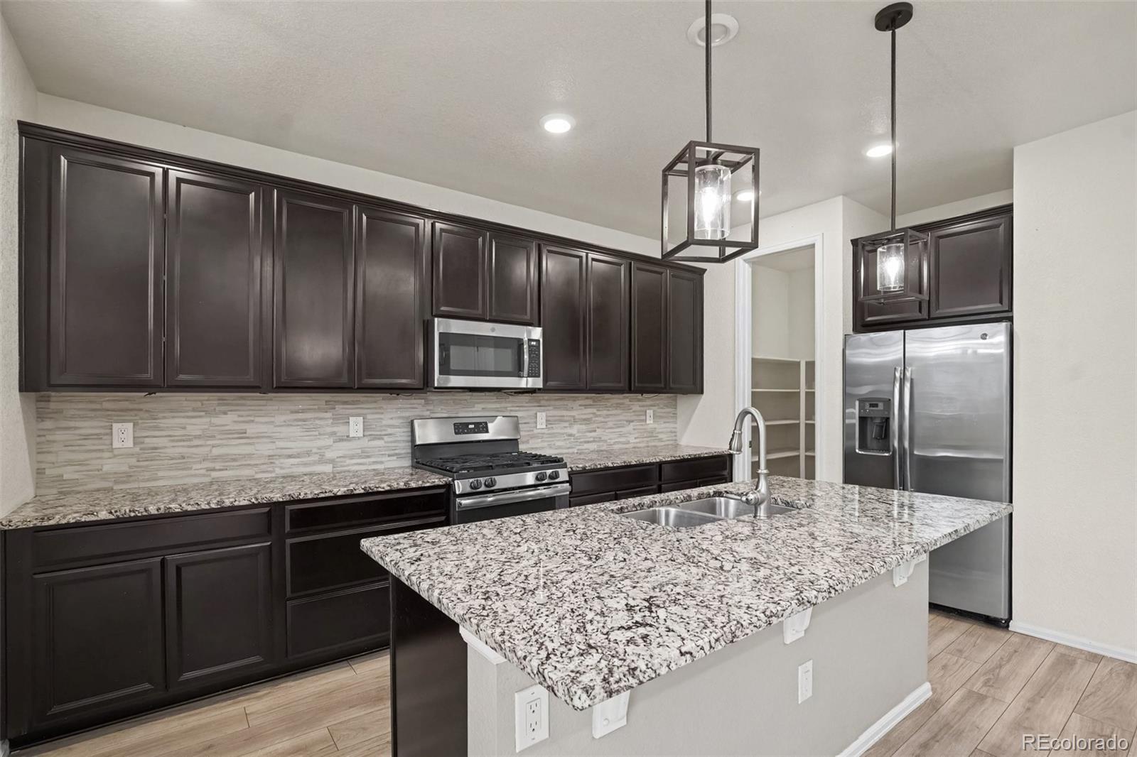 MLS Image #3 for 10931  uvalda street,commerce city, Colorado