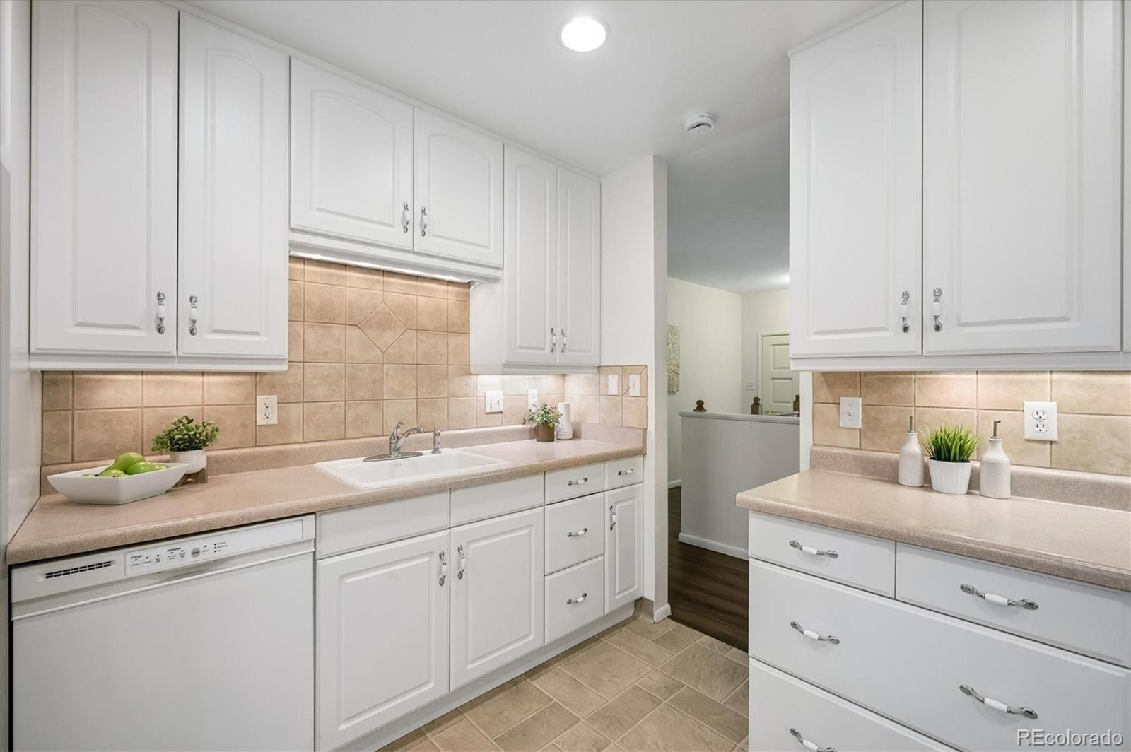 MLS Image #12 for 1974 s urban street,lakewood, Colorado