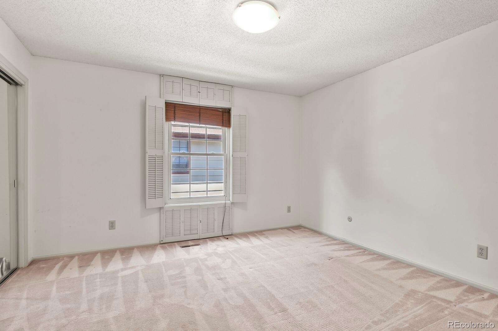 MLS Image #10 for 12506 e vassar drive,aurora, Colorado