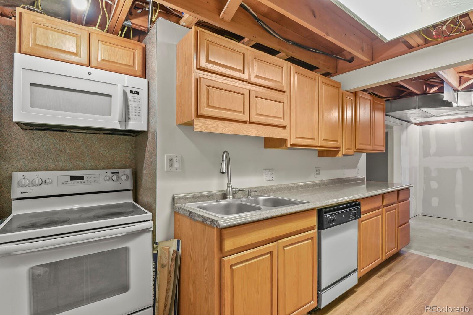 MLS Image #25 for 12506 e vassar drive,aurora, Colorado