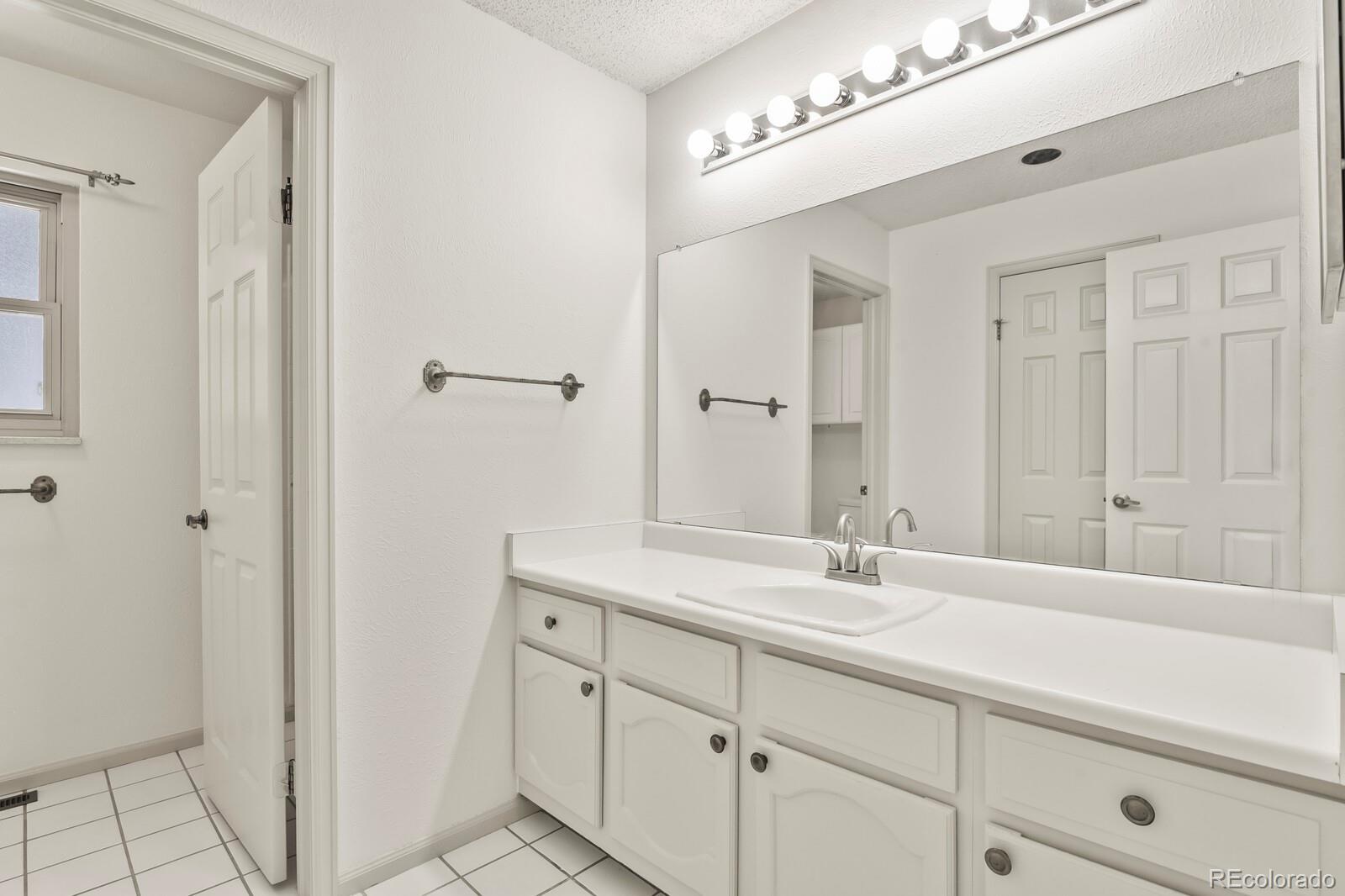 MLS Image #40 for 12506 e vassar drive,aurora, Colorado