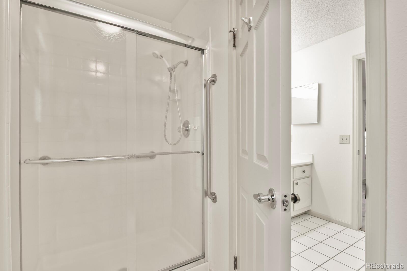 MLS Image #41 for 12506 e vassar drive,aurora, Colorado