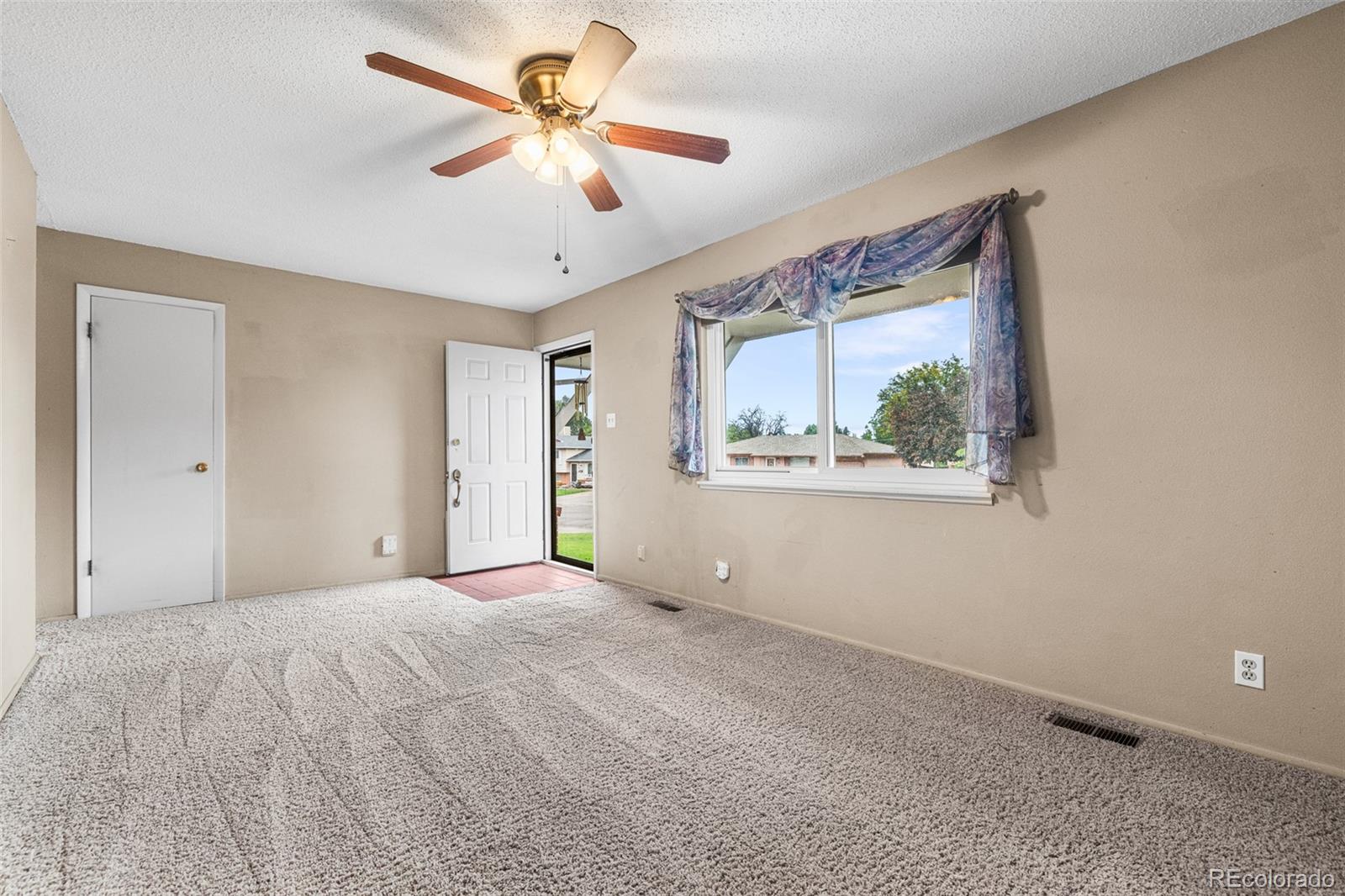 MLS Image #2 for 44  glenmore road,pueblo, Colorado