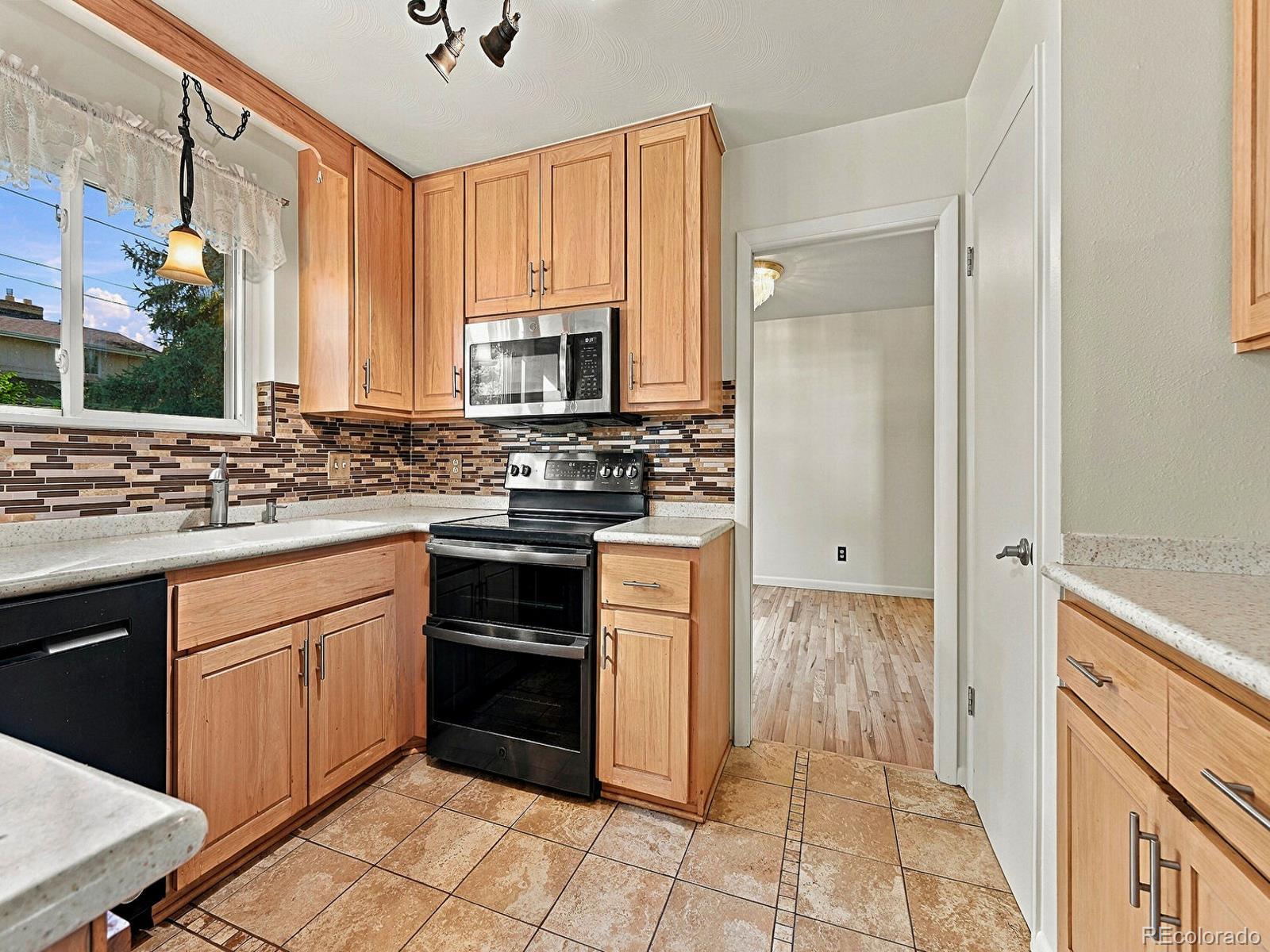 MLS Image #10 for 6756 s franklin street,centennial, Colorado