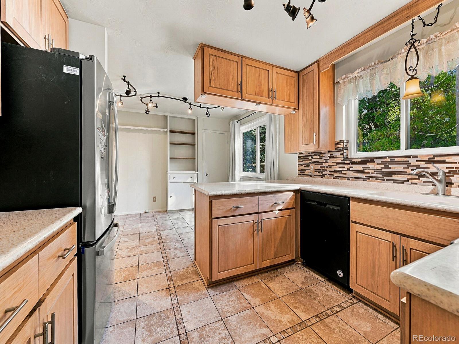MLS Image #11 for 6756 s franklin street,centennial, Colorado