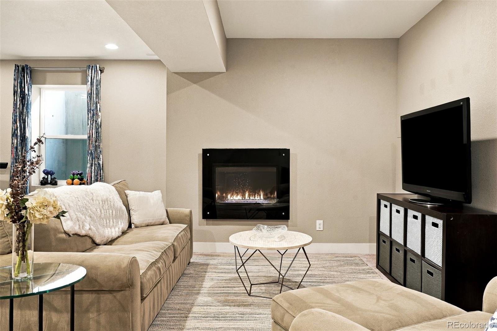 MLS Image #26 for 5047  akron street,denver, Colorado