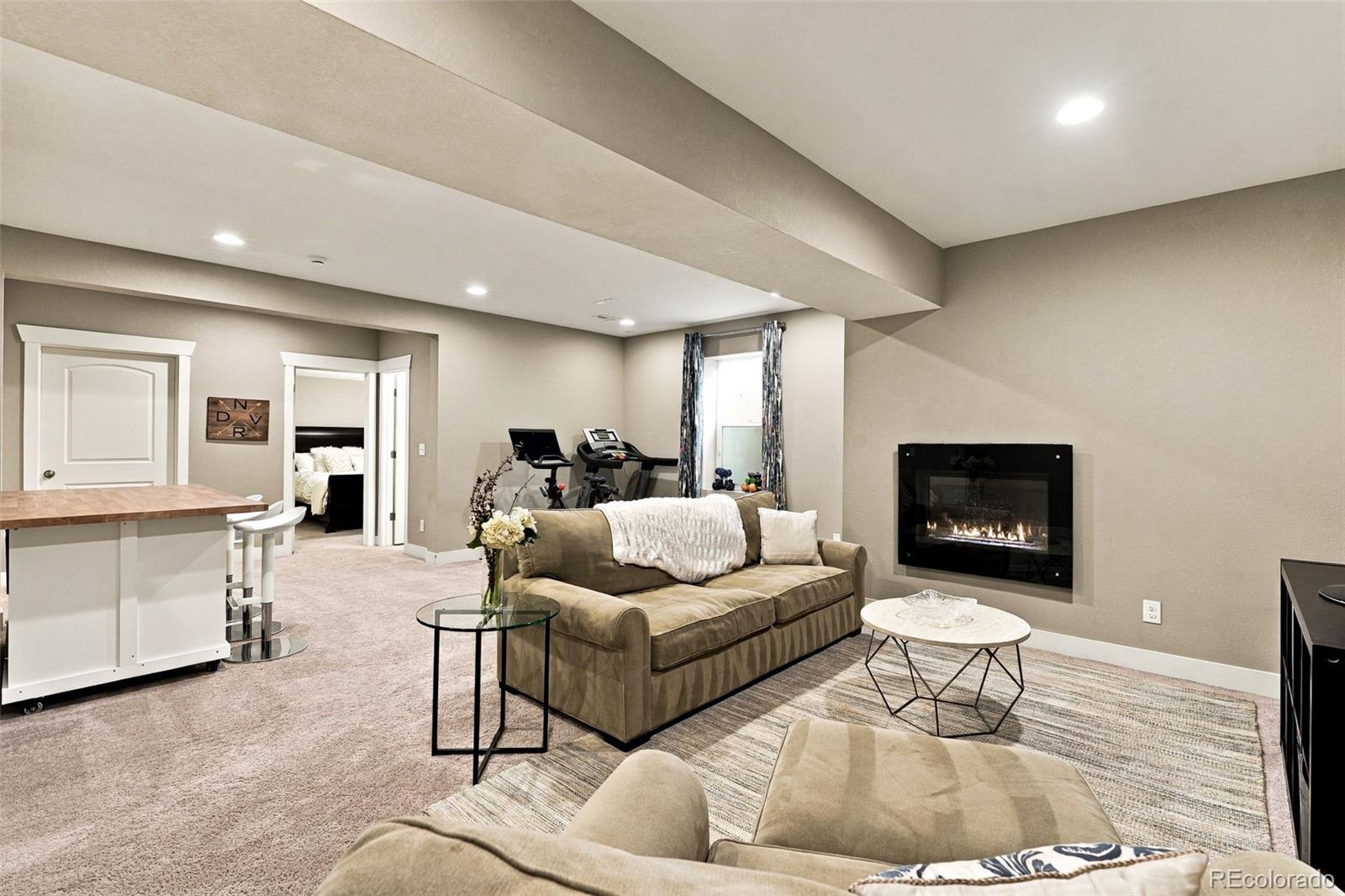 MLS Image #27 for 5047  akron street,denver, Colorado