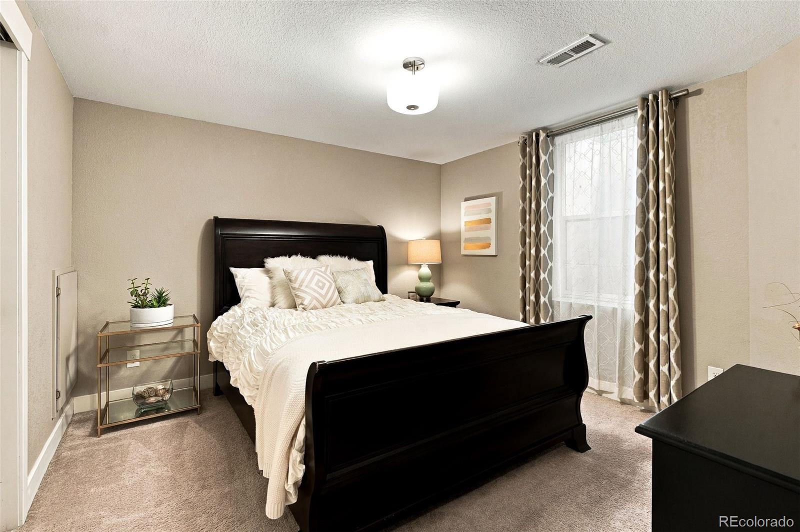 MLS Image #31 for 5047  akron street,denver, Colorado
