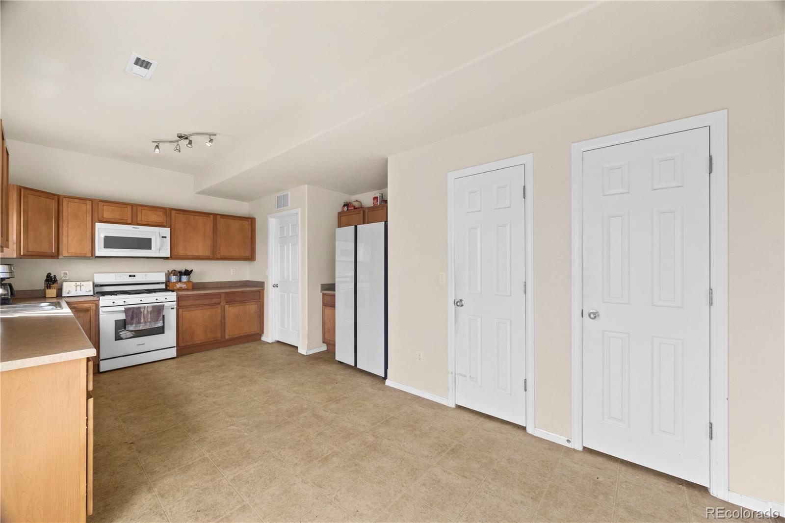 MLS Image #10 for 7569  chenoa court,colorado springs, Colorado