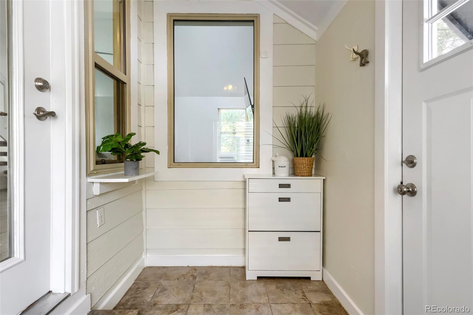 MLS Image #5 for 8025 s johnson court,littleton, Colorado