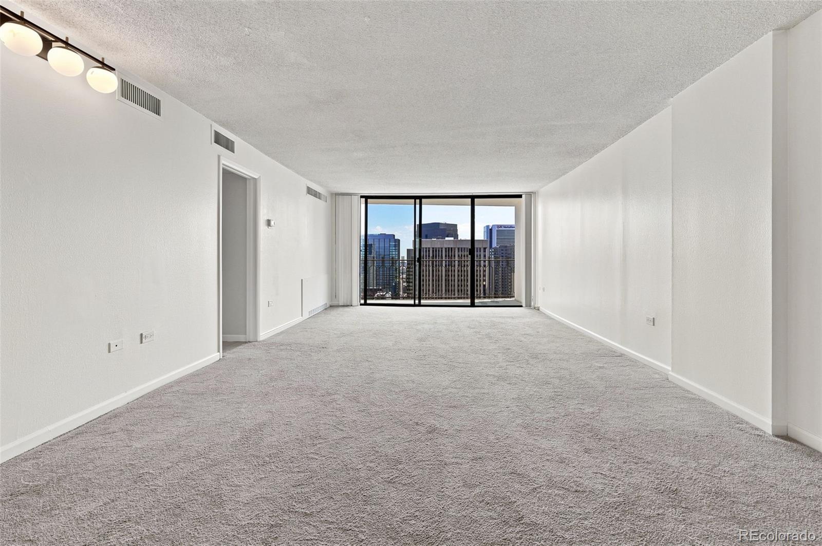 MLS Image #2 for 1020  15th street 33g,denver, Colorado
