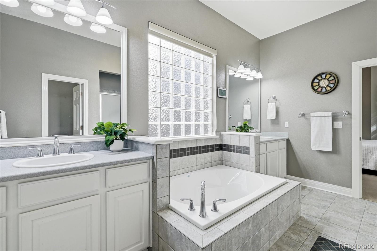MLS Image #19 for 24536 e frost drive,aurora, Colorado