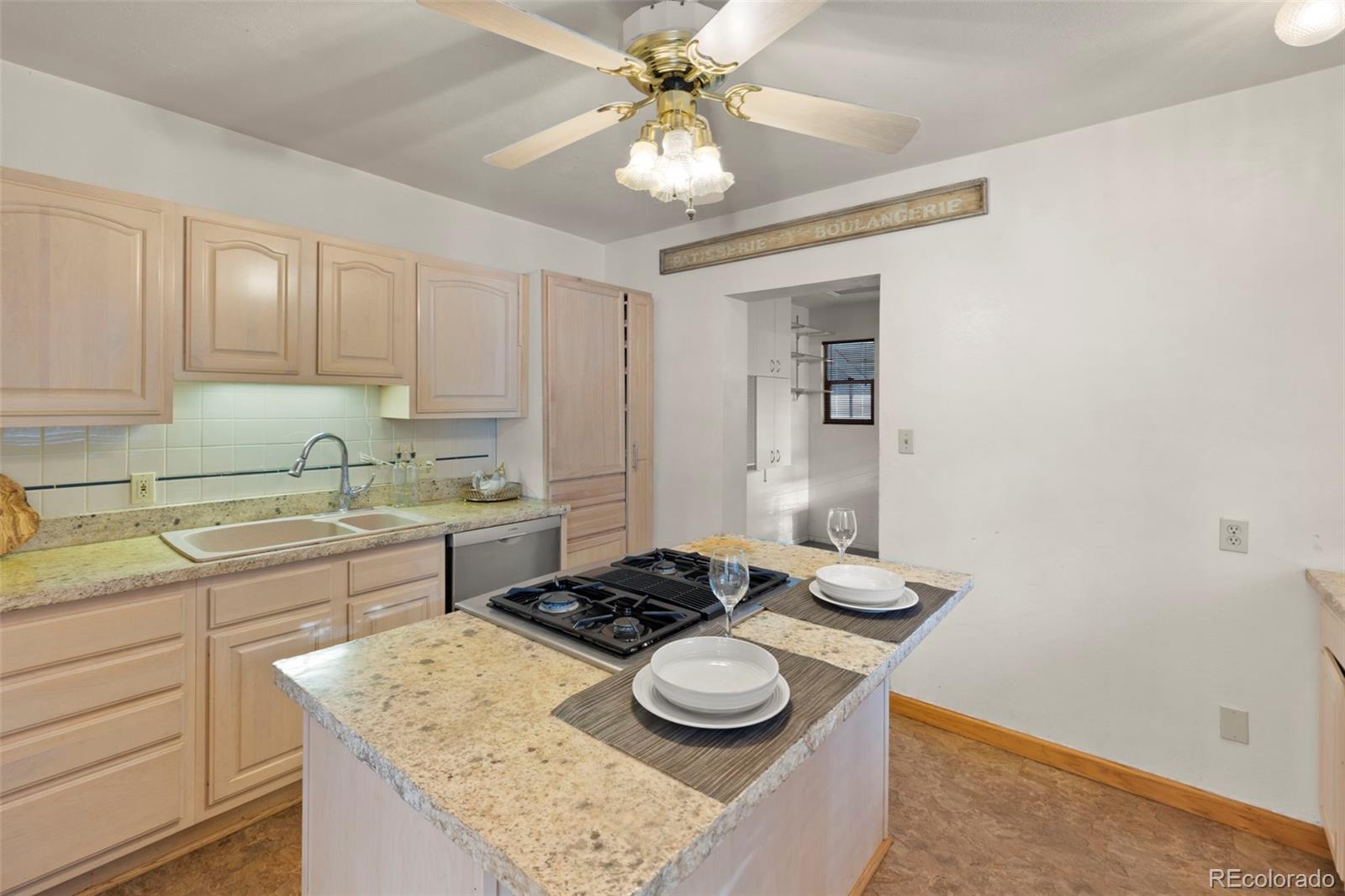 MLS Image #18 for 229 e washington street,colorado springs, Colorado