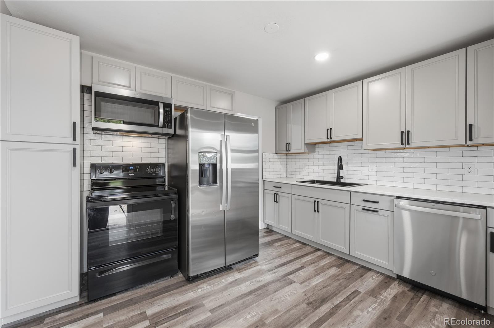 MLS Image #10 for 2818  merry lane,colorado springs, Colorado