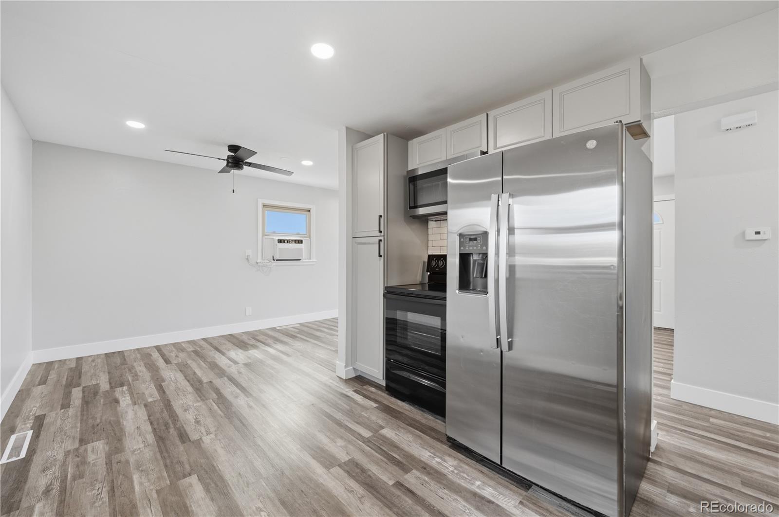 MLS Image #11 for 2818  merry lane,colorado springs, Colorado