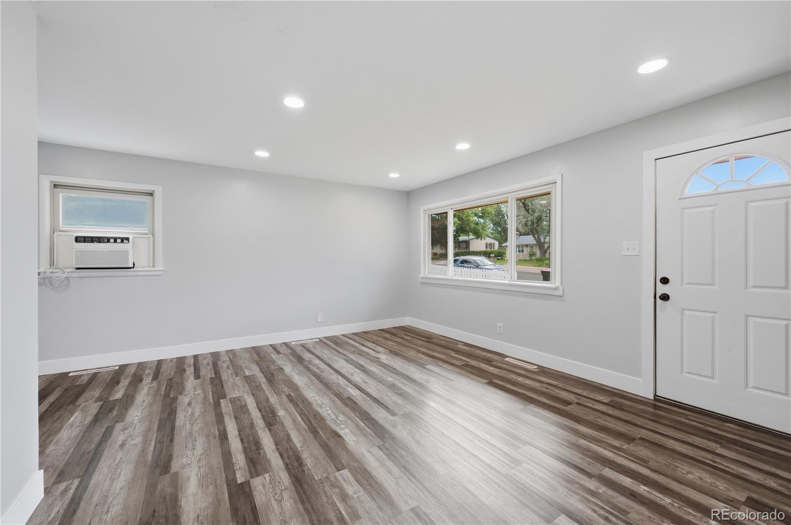 MLS Image #3 for 2818  merry lane,colorado springs, Colorado