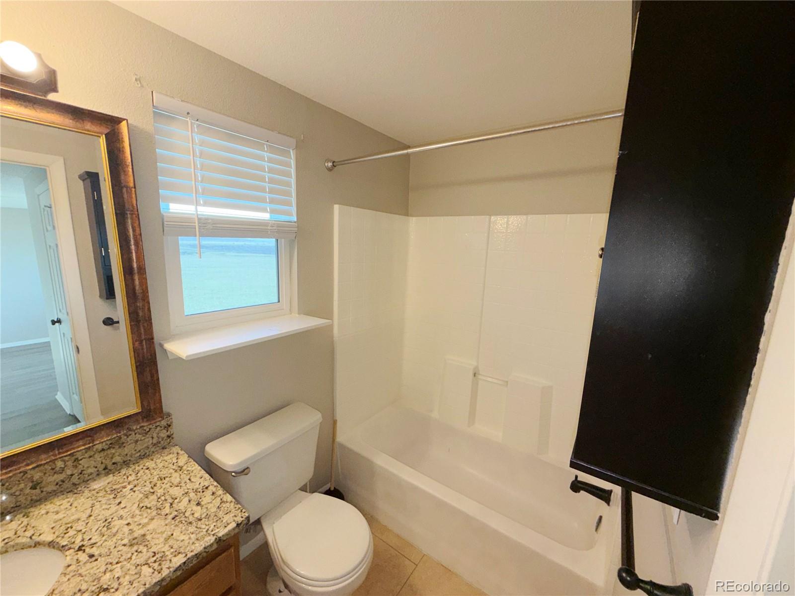 MLS Image #12 for 22471 e princeton drive,aurora, Colorado