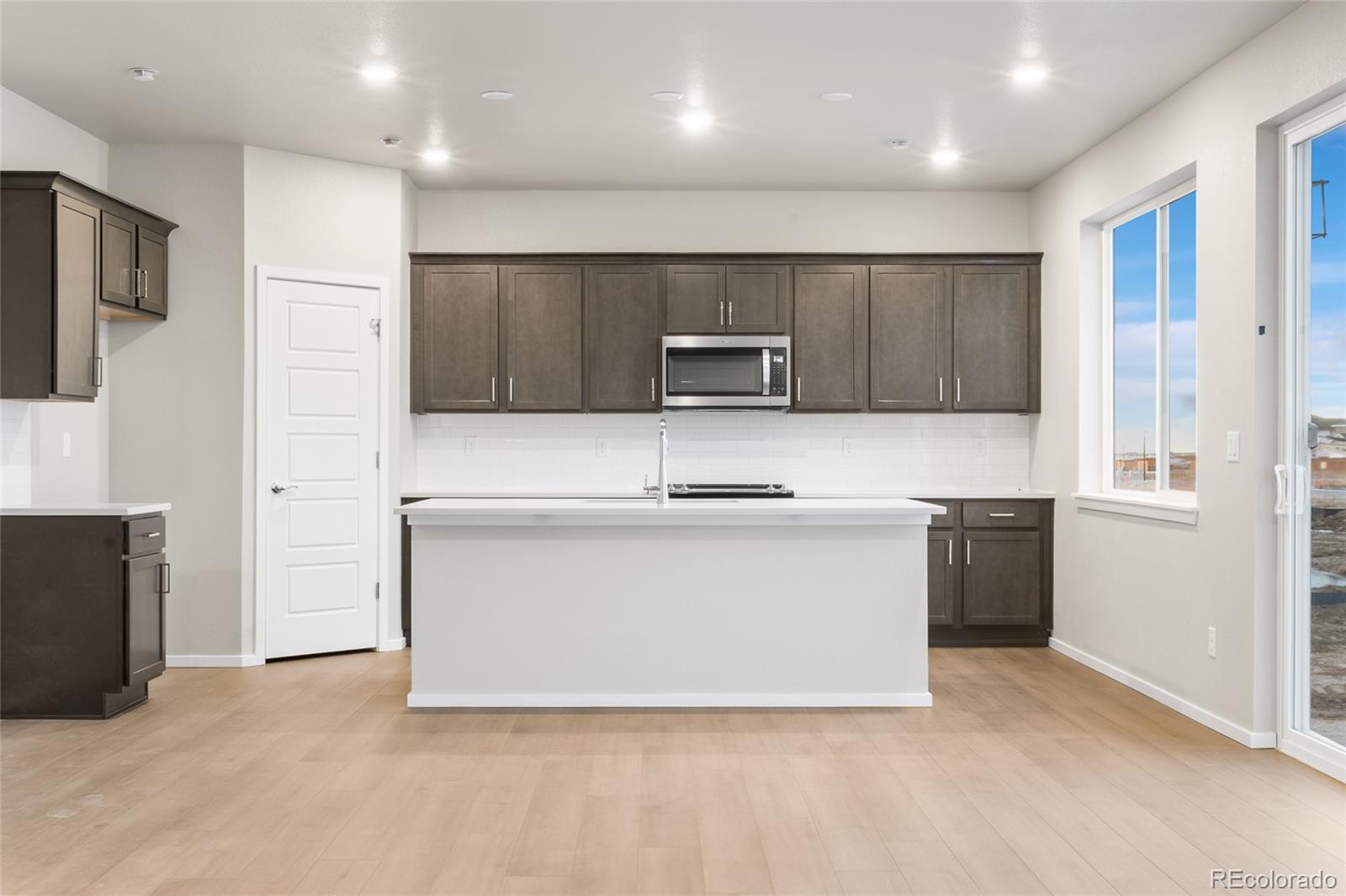 MLS Image #3 for 2802  mosker street,strasburg, Colorado