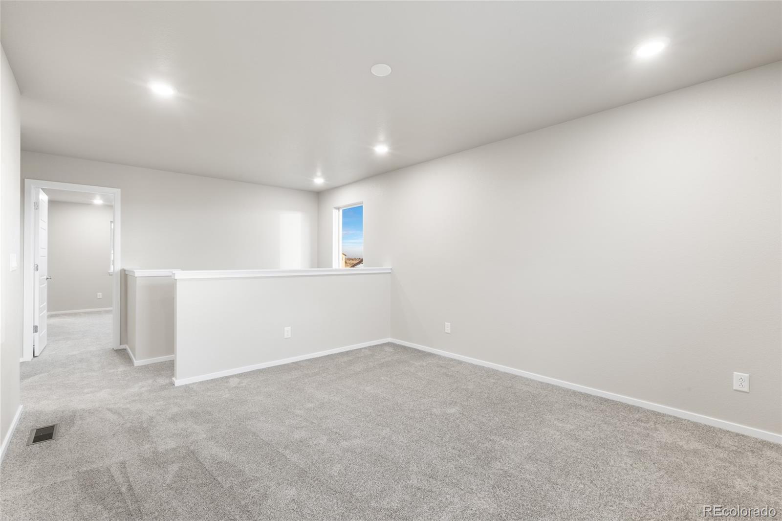 MLS Image #6 for 2802  mosker street,strasburg, Colorado
