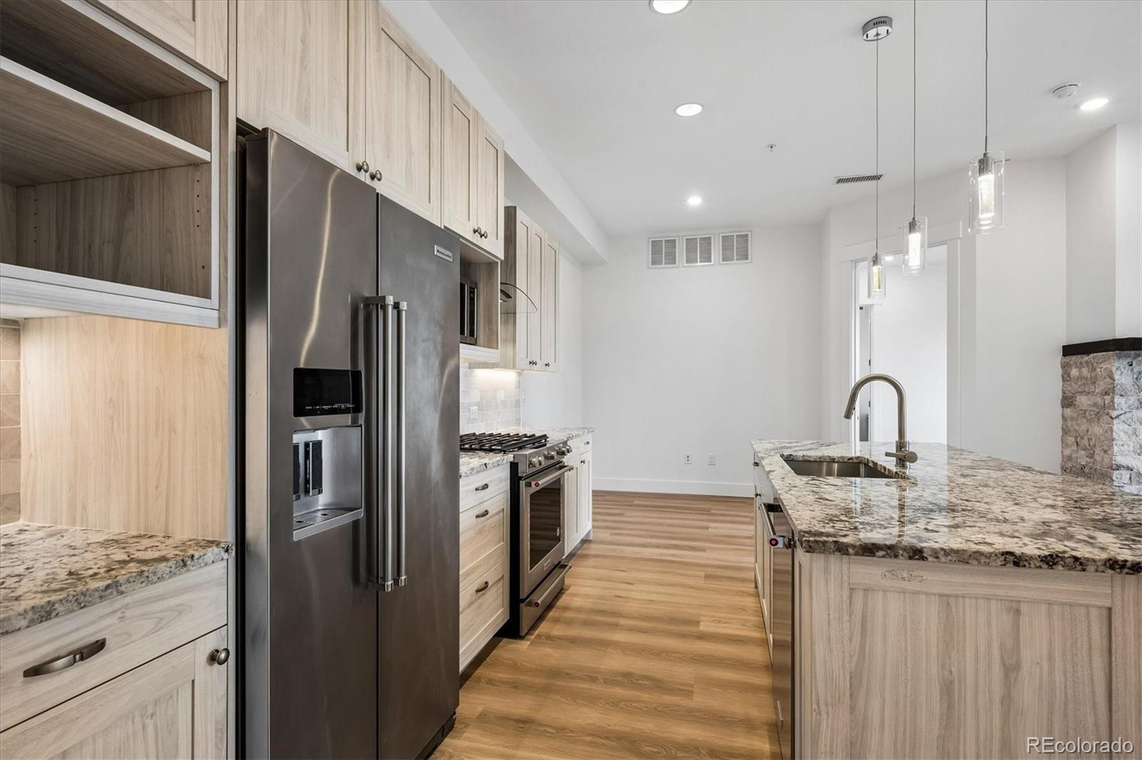 MLS Image #7 for 4885 s monaco street,denver, Colorado