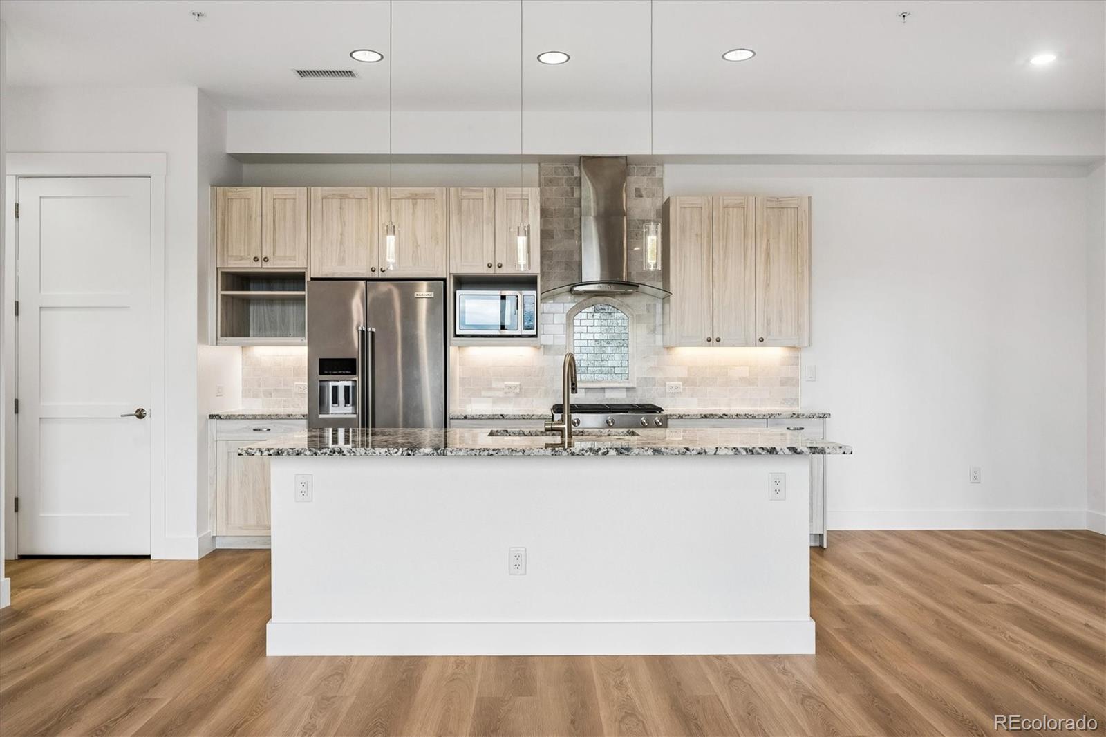 MLS Image #9 for 4885 s monaco street,denver, Colorado