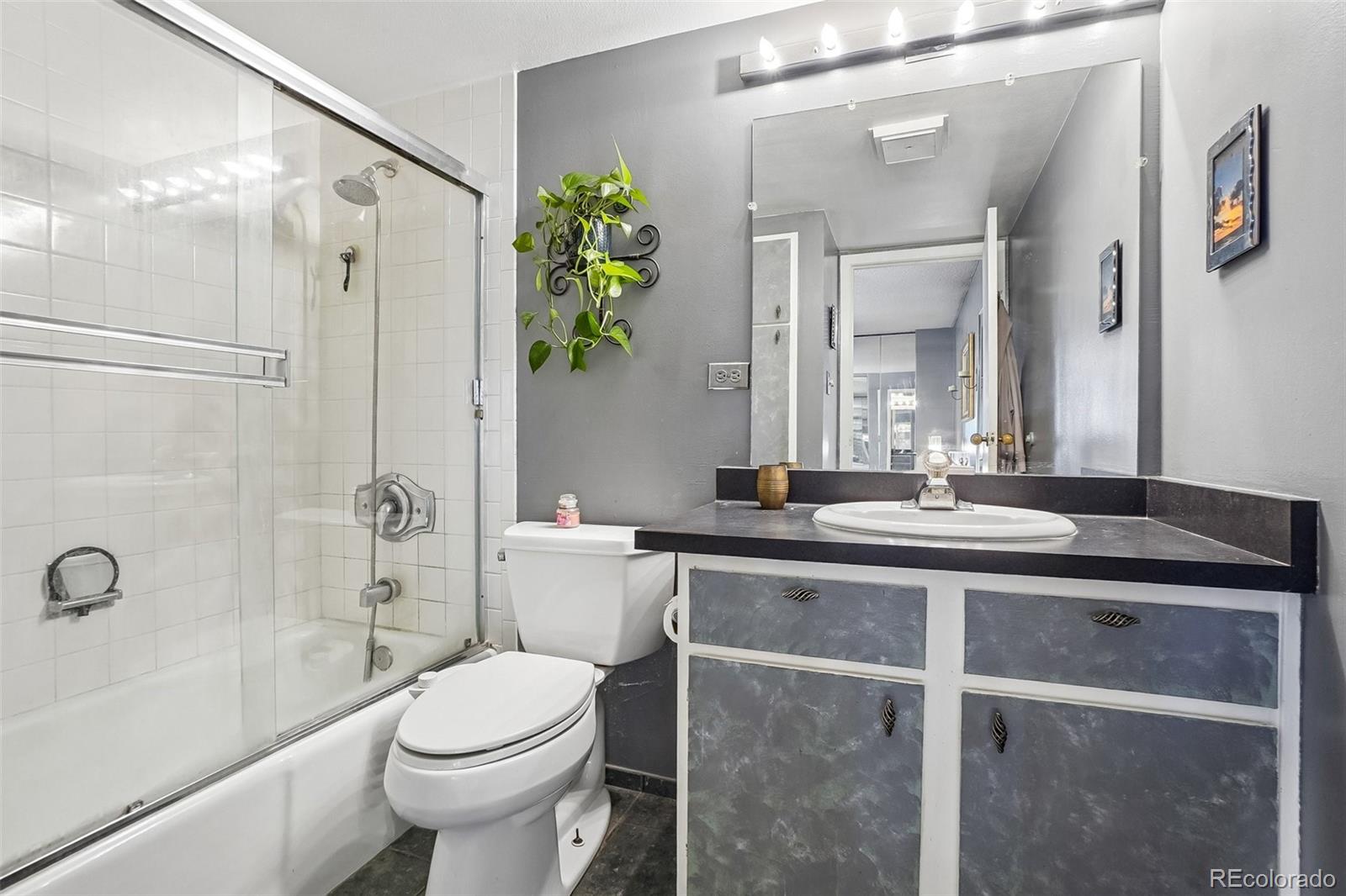MLS Image #22 for 1313 n williams street,denver, Colorado