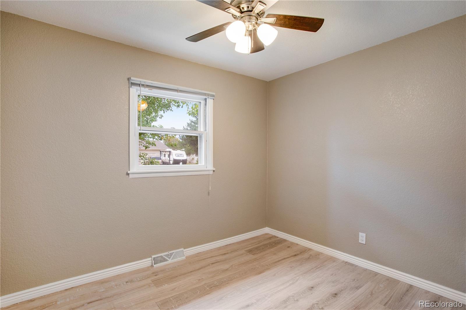 MLS Image #17 for 12762  woodland drive,longmont, Colorado