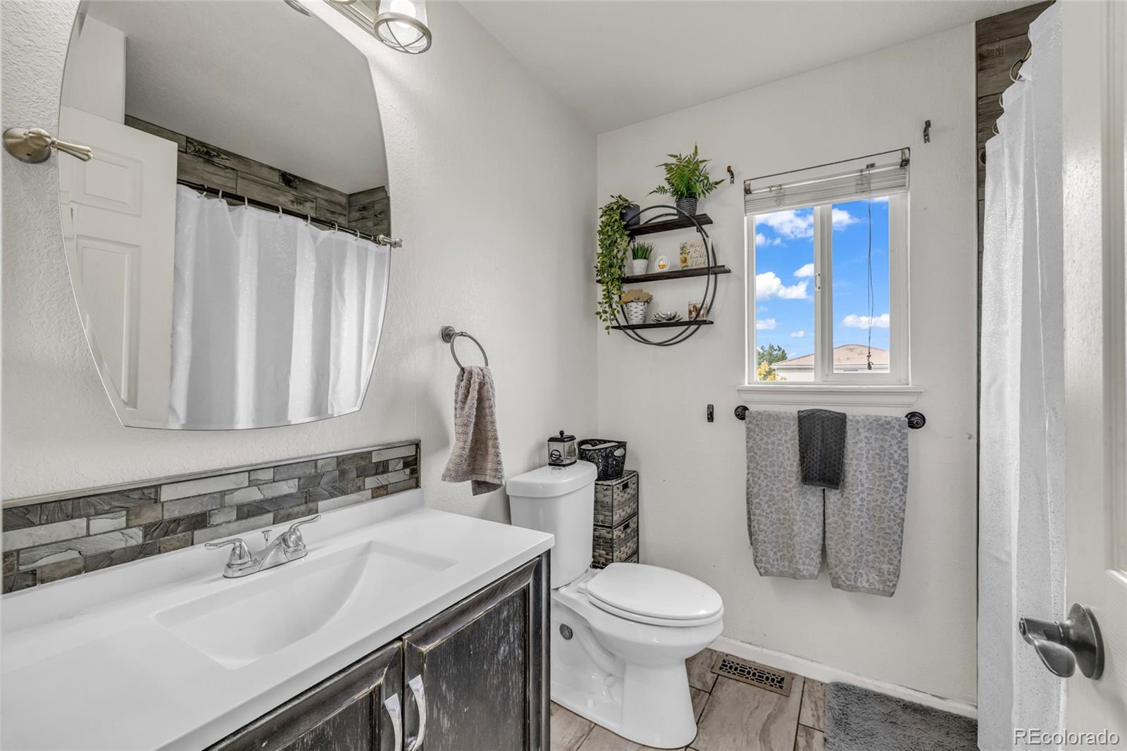 MLS Image #18 for 4335  lyndenwood point,highlands ranch, Colorado