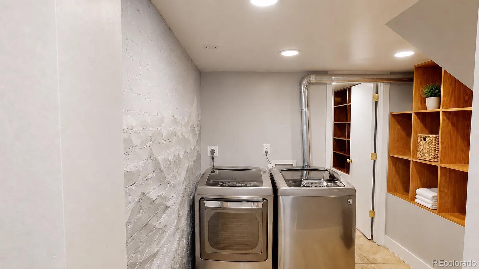MLS Image #12 for 1217 s university boulevard,denver, Colorado