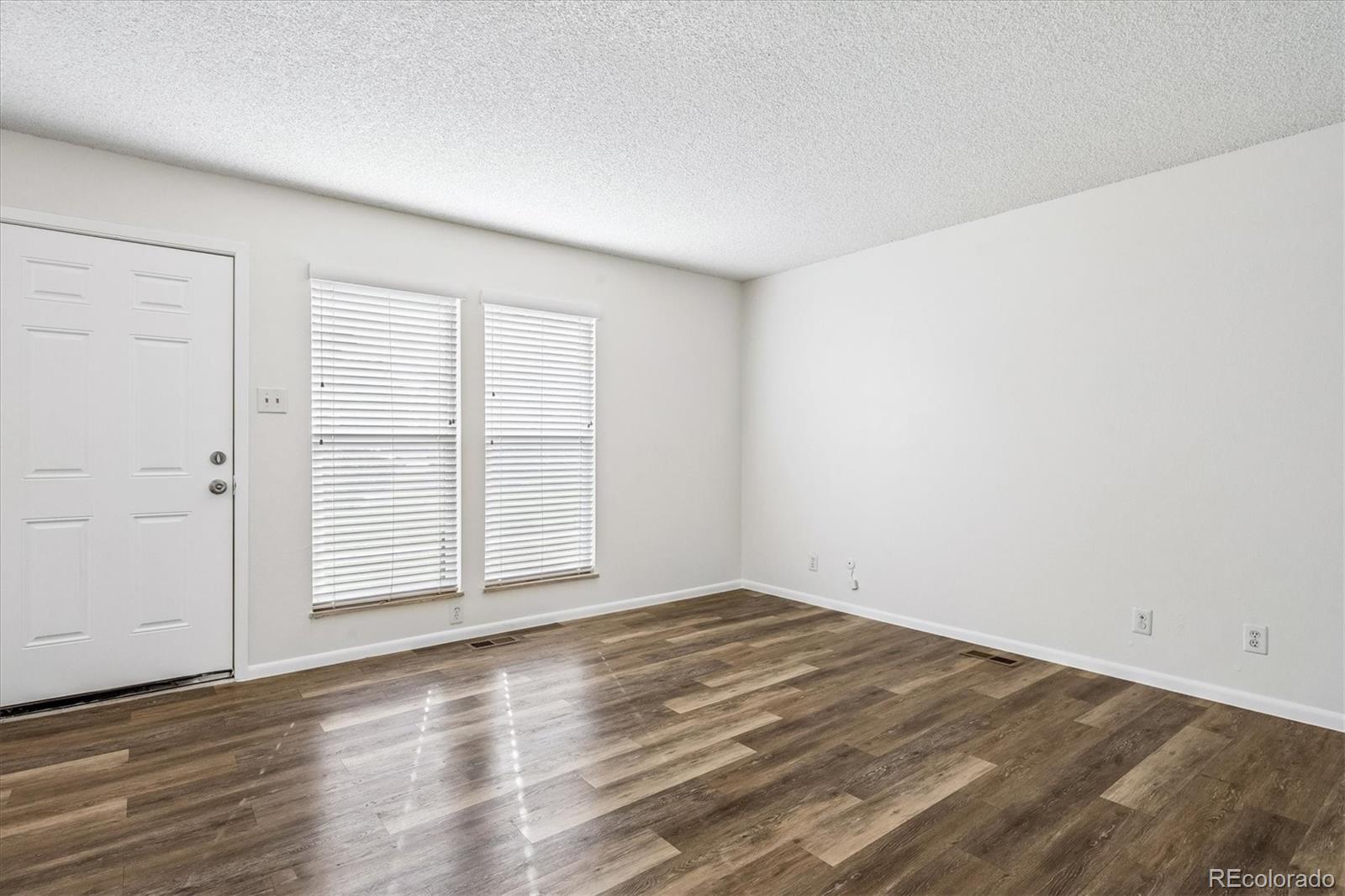 MLS Image #10 for 6650 e arizona avenue,denver, Colorado