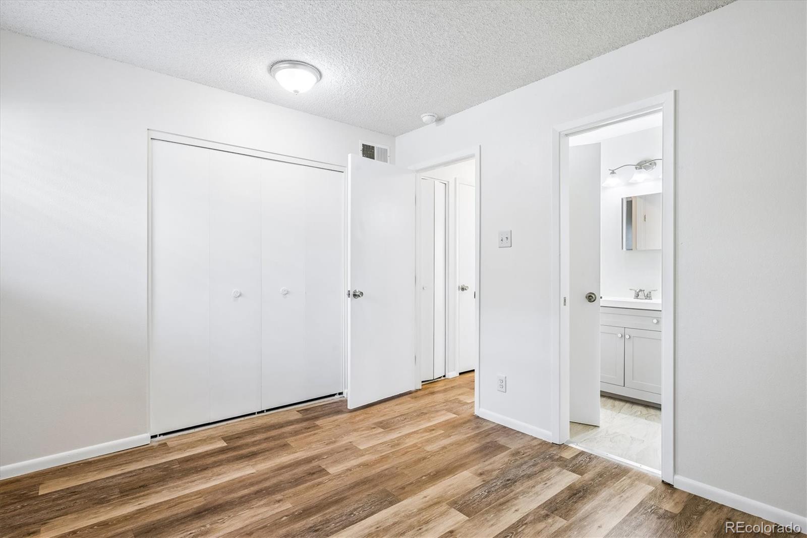 MLS Image #11 for 6650 e arizona avenue,denver, Colorado