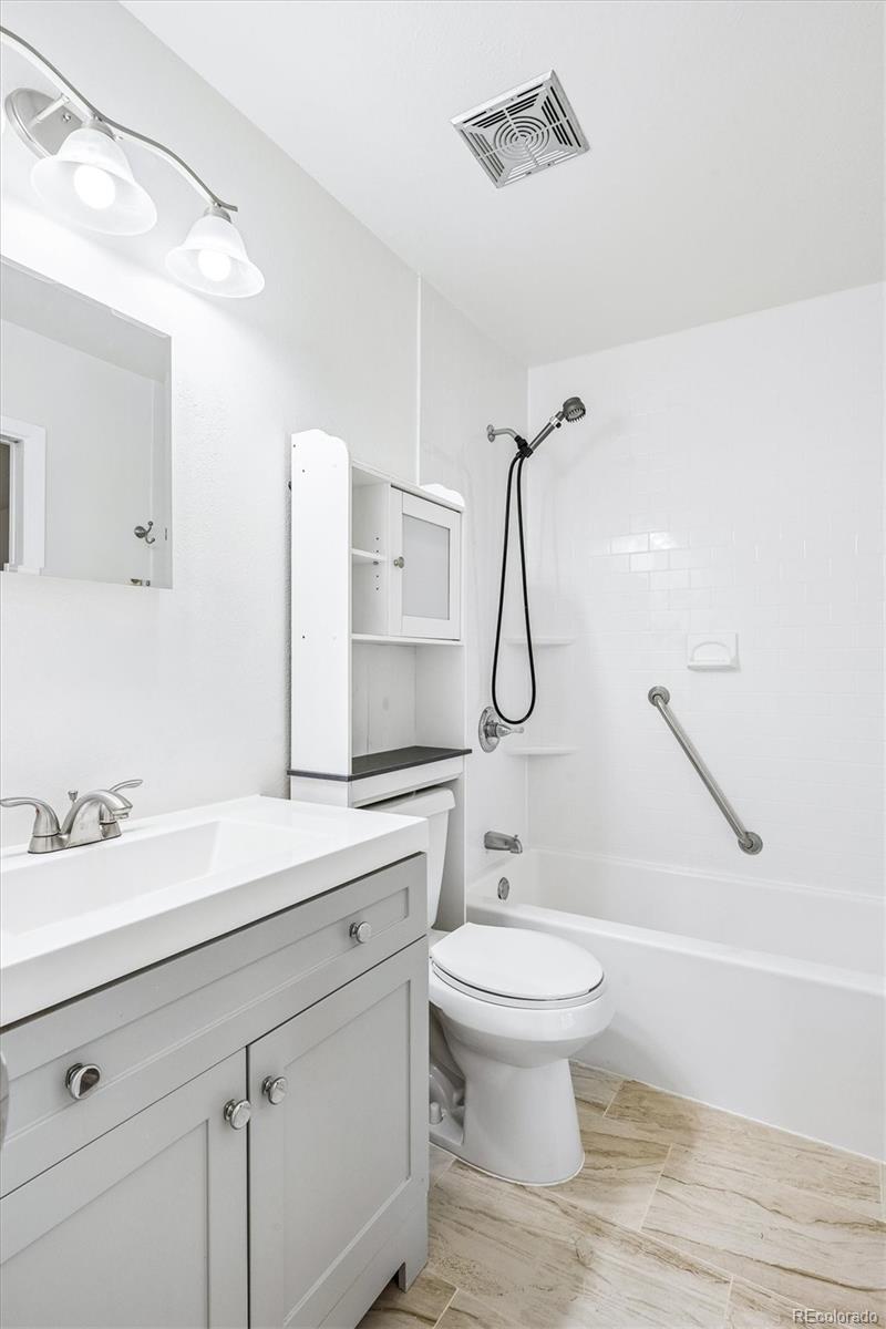MLS Image #14 for 6650 e arizona avenue,denver, Colorado