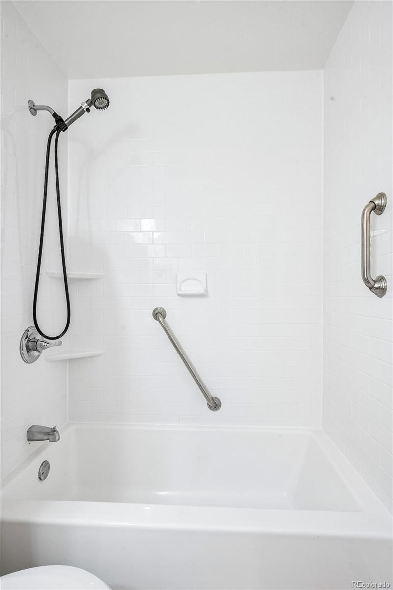 MLS Image #15 for 6650 e arizona avenue,denver, Colorado