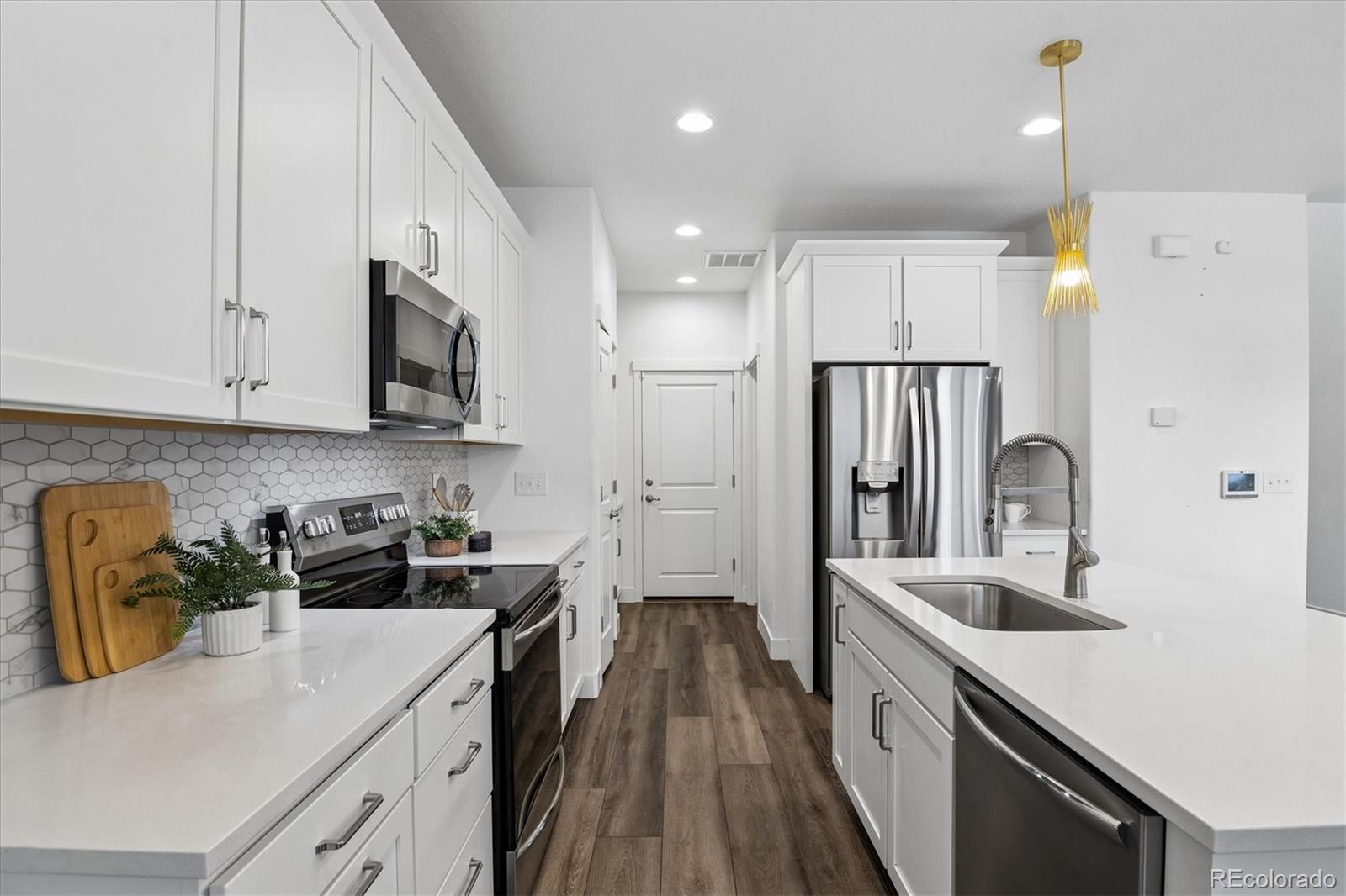 MLS Image #10 for 9752  ash lane,thornton, Colorado