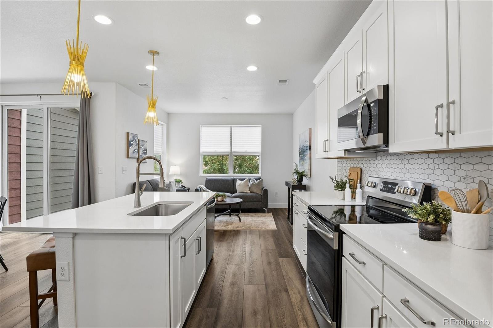 MLS Image #11 for 9752  ash lane,thornton, Colorado