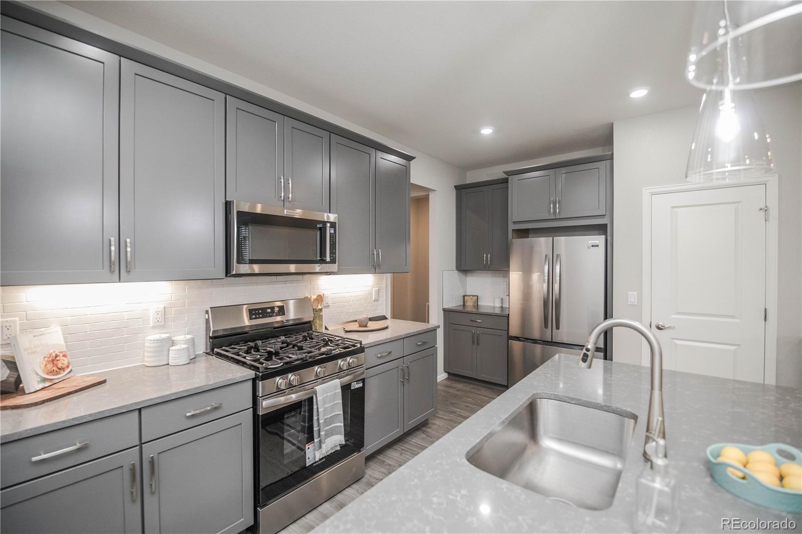 MLS Image #4 for 17344 w 94th avenue,arvada, Colorado