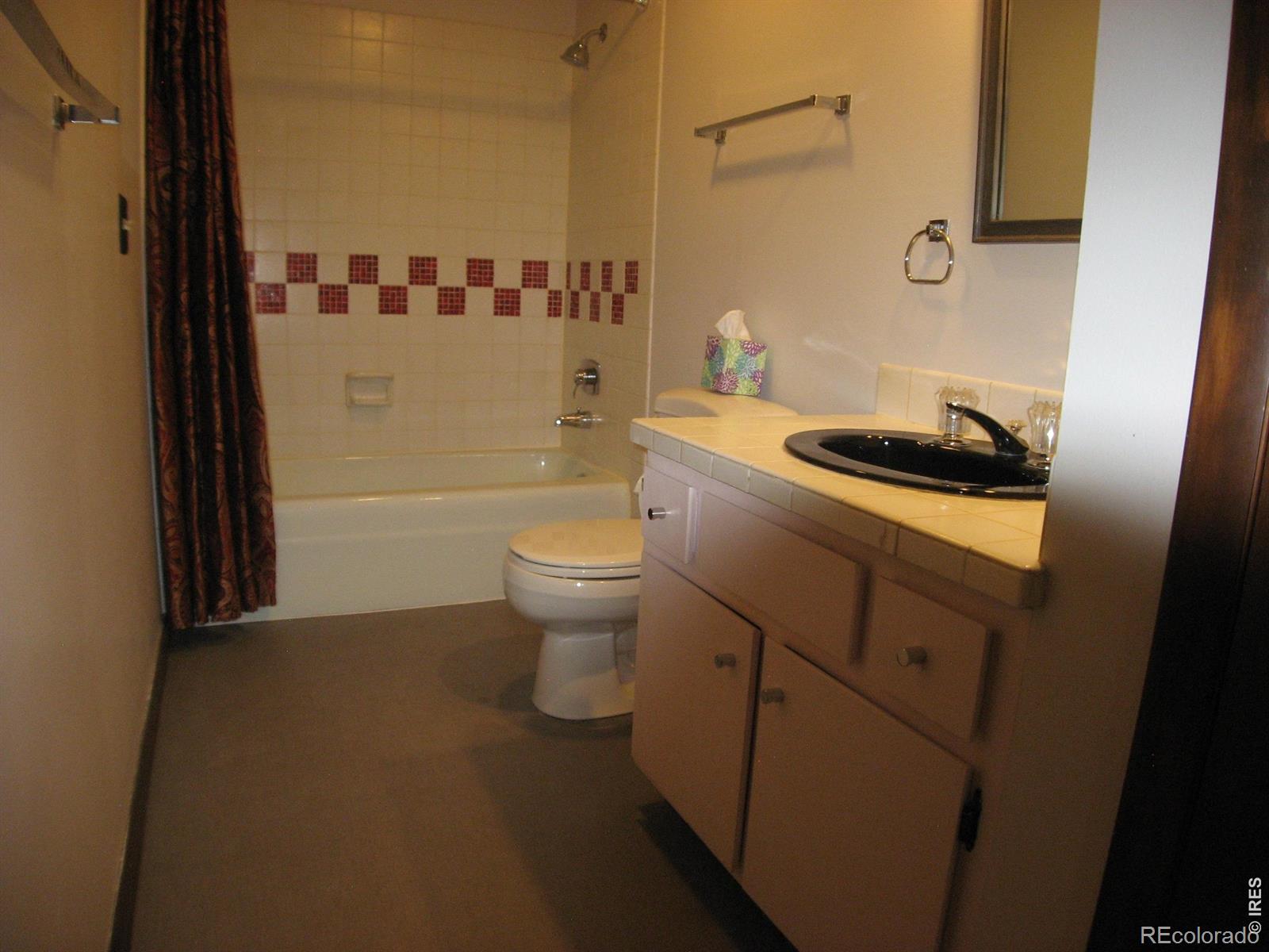 MLS Image #38 for 2002  country club road,fort collins, Colorado