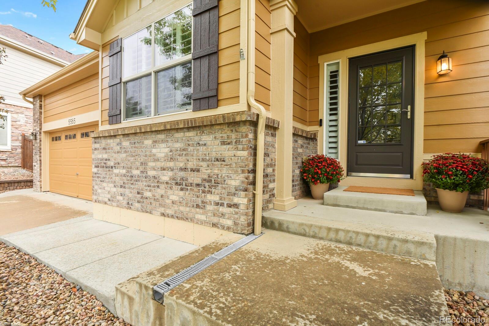 MLS Image #1 for 5565 s buchanan street,aurora, Colorado