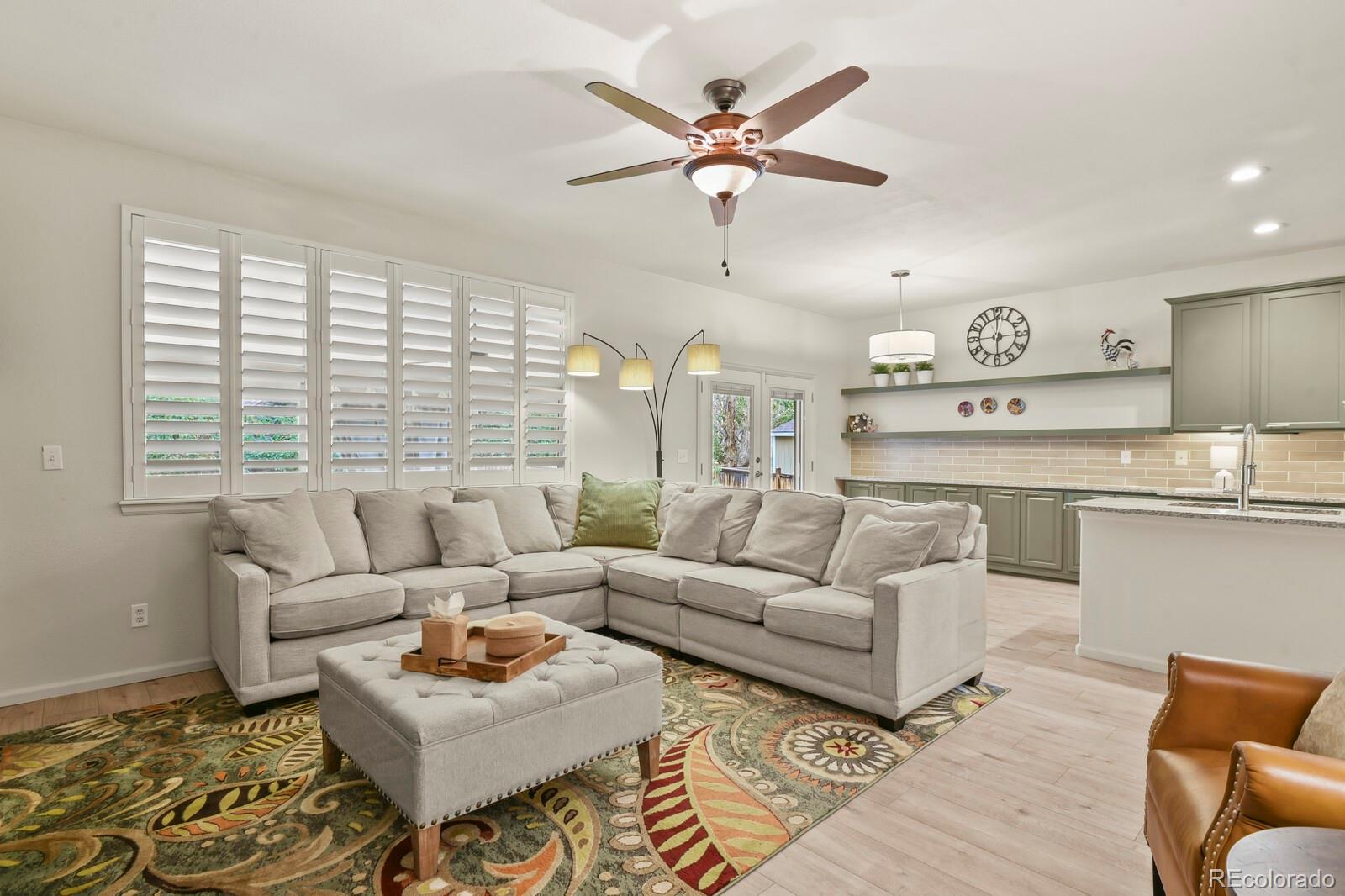 MLS Image #17 for 5565 s buchanan street,aurora, Colorado