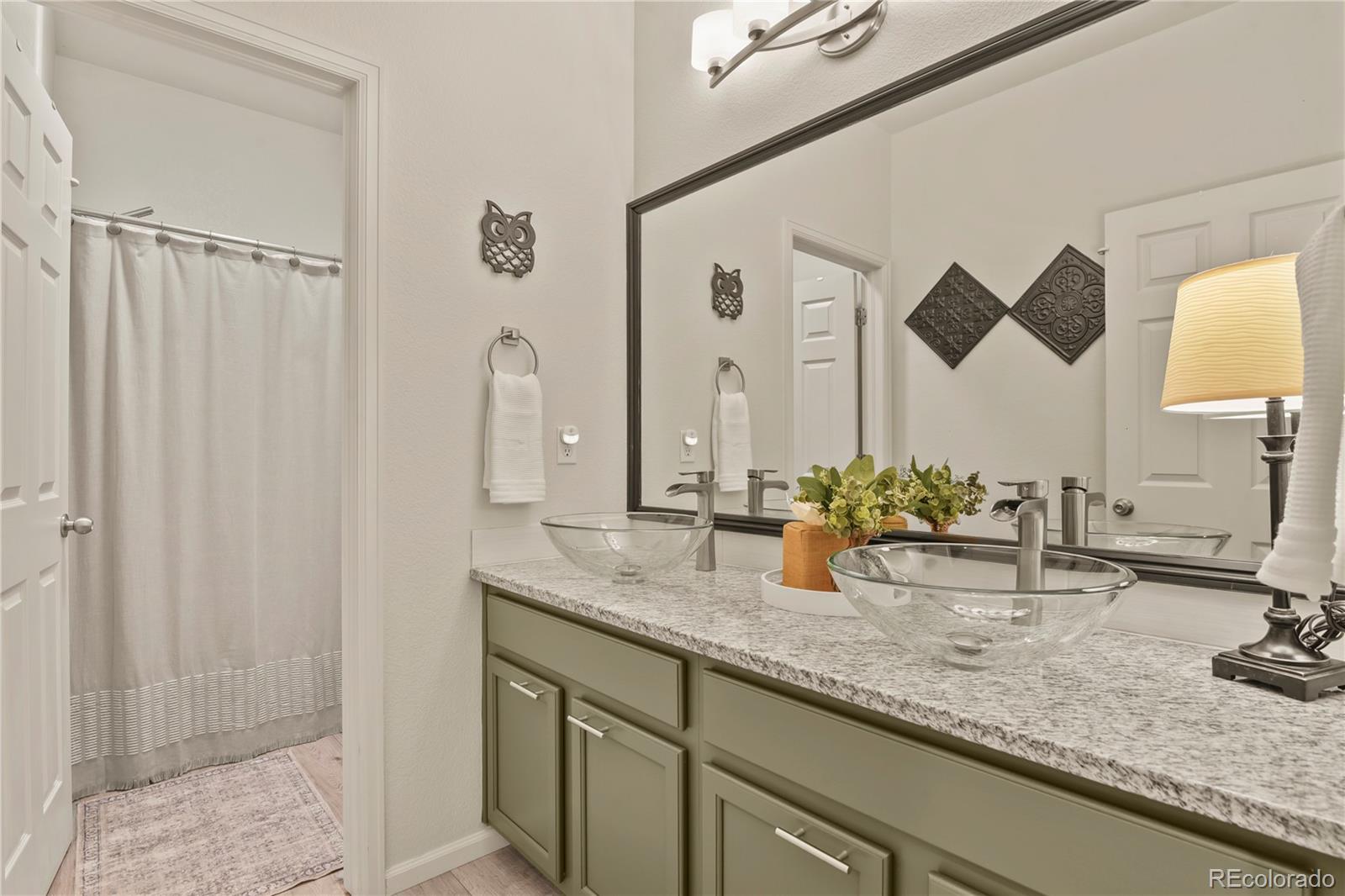 MLS Image #24 for 5565 s buchanan street,aurora, Colorado