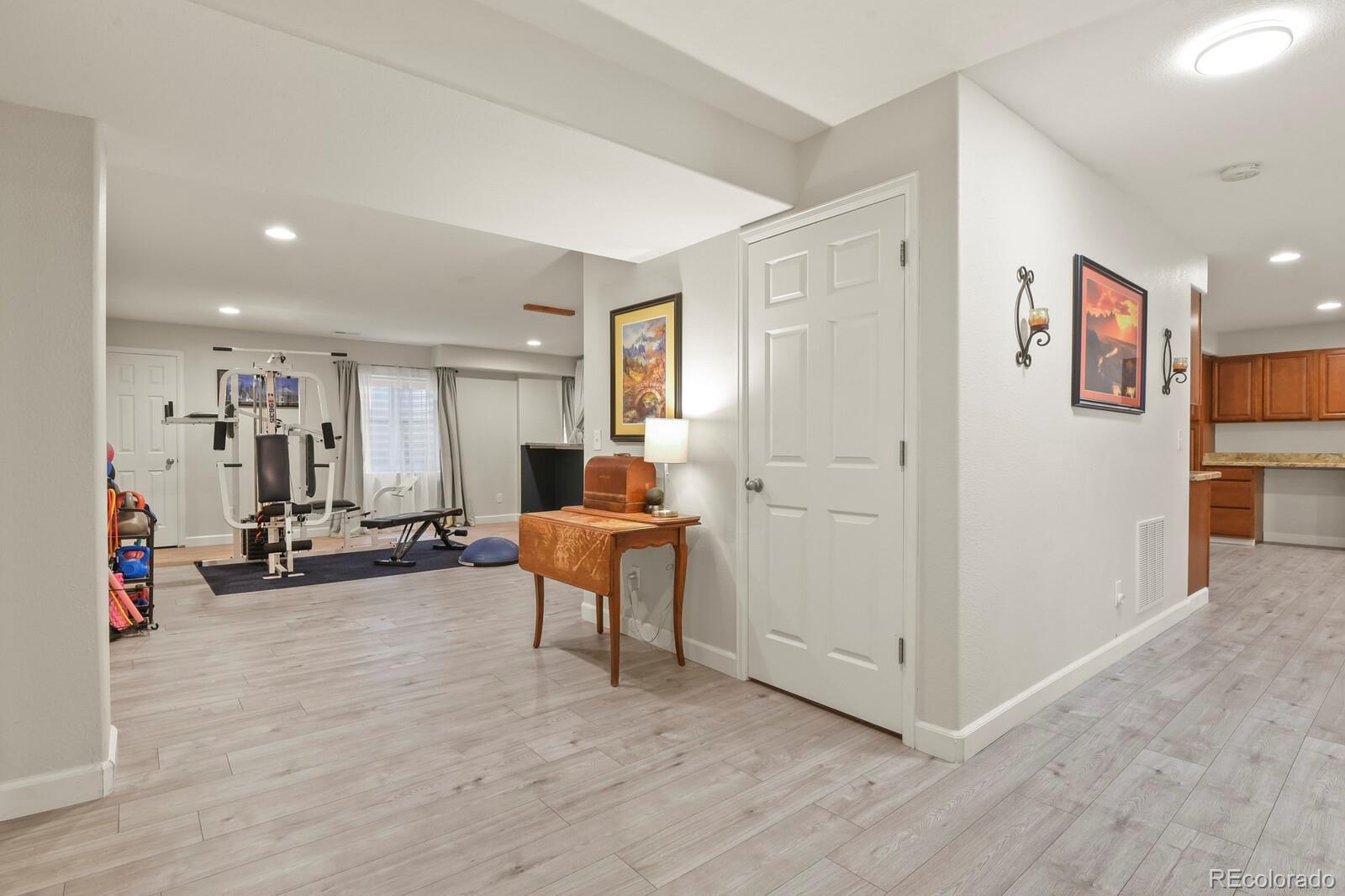 MLS Image #32 for 5565 s buchanan street,aurora, Colorado