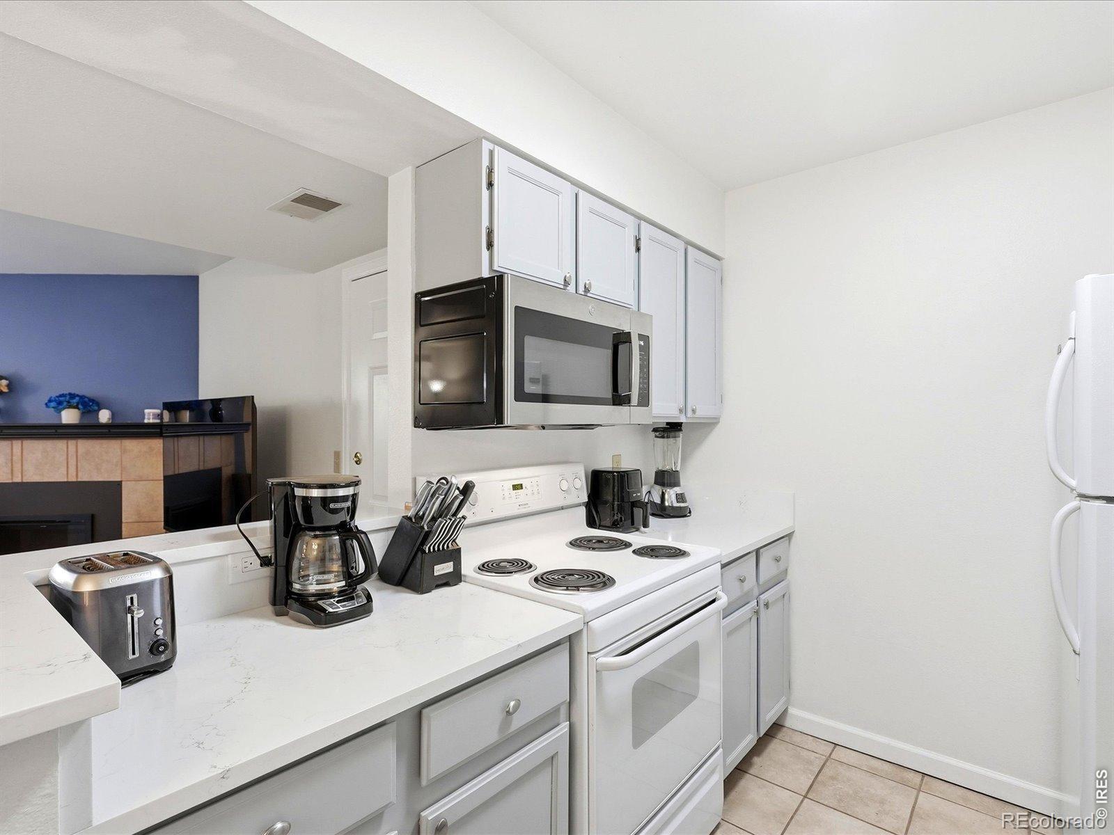 MLS Image #12 for 4654  white rock circle,boulder, Colorado