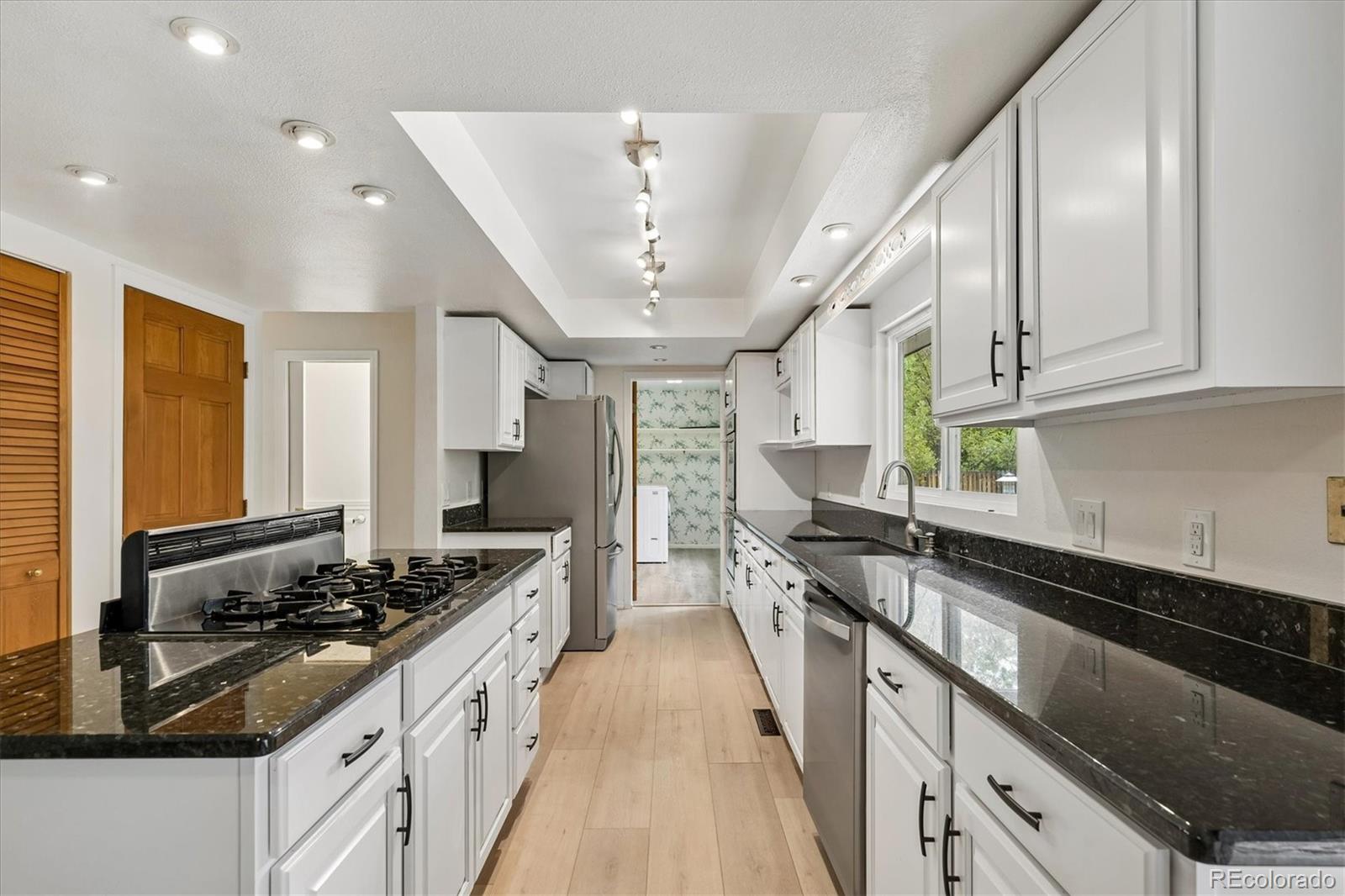 MLS Image #10 for 9722 w 87th avenue,arvada, Colorado