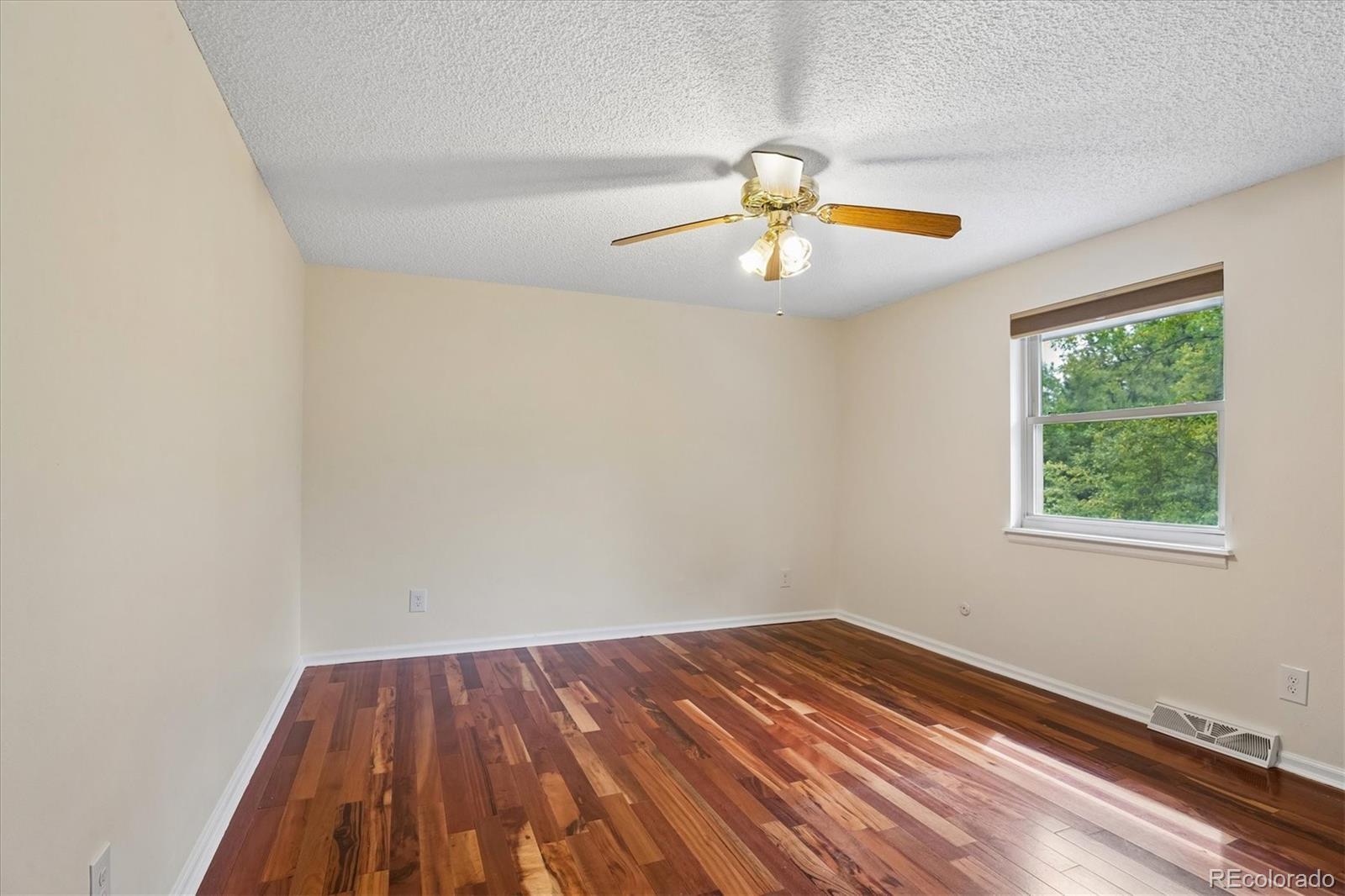 MLS Image #21 for 9722 w 87th avenue,arvada, Colorado