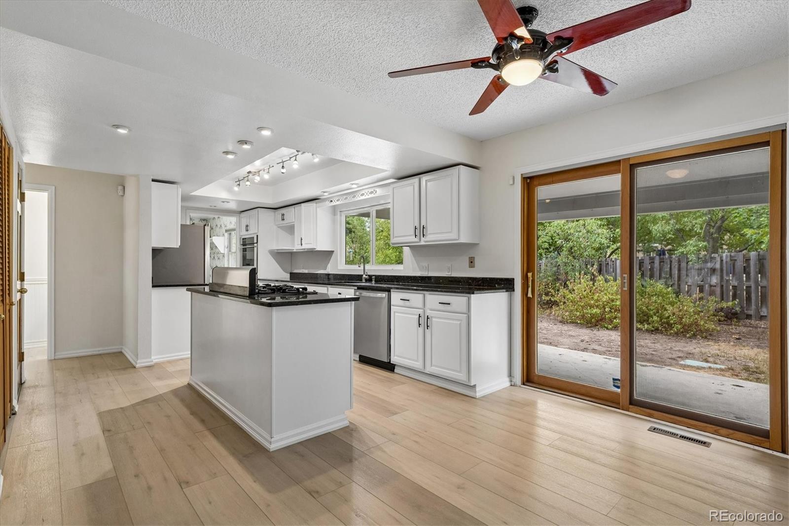 MLS Image #4 for 9722 w 87th avenue,arvada, Colorado