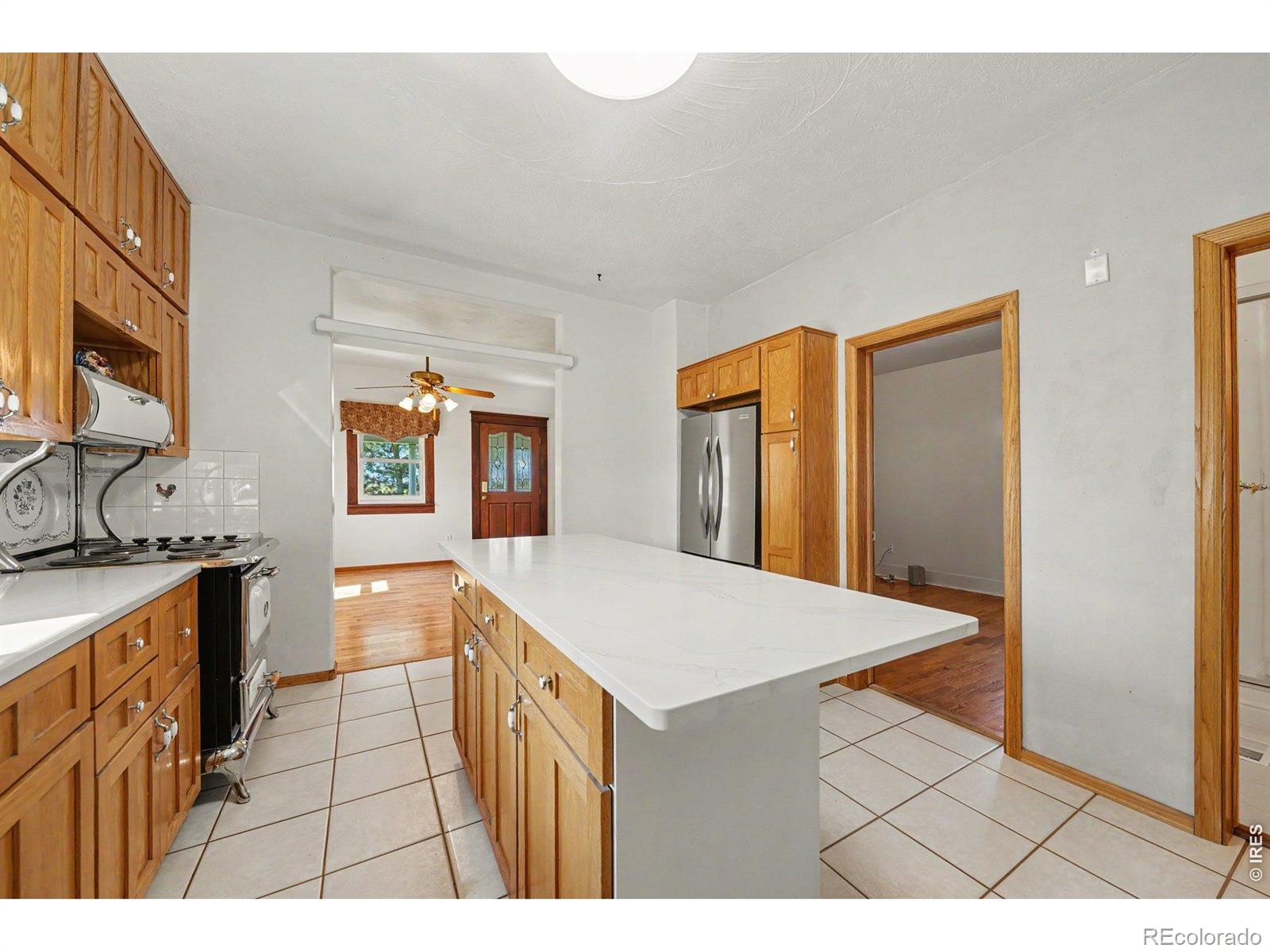 MLS Image #11 for 19290  county road 37 ,la salle, Colorado