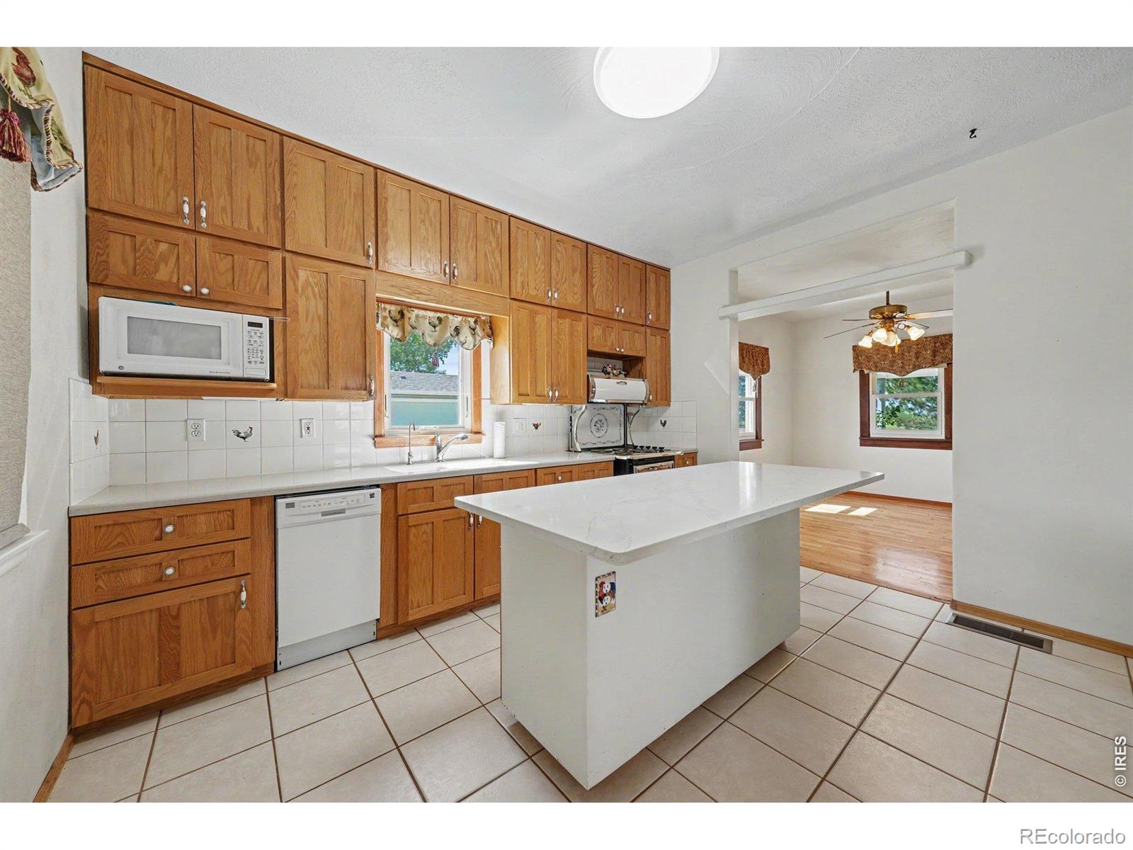 MLS Image #13 for 19290  county road 37 ,la salle, Colorado